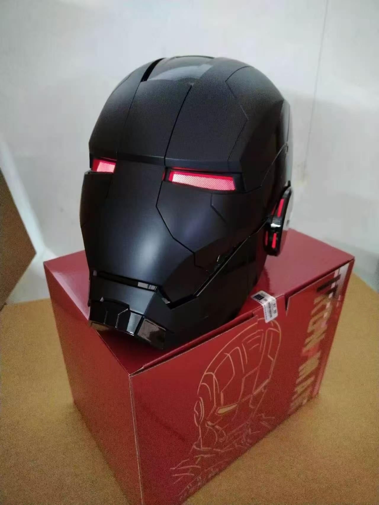 Casque de Super-Héros avec Visière Motorisée (Numéro 1)