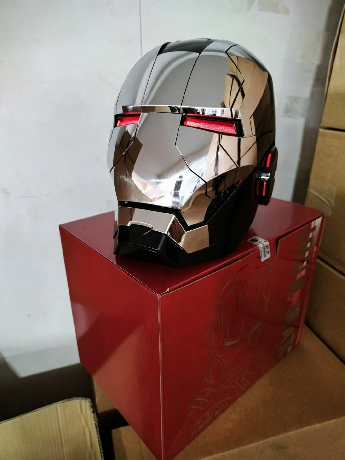 Casque de Super-Héros avec Visière Motorisée (Numéro 1)