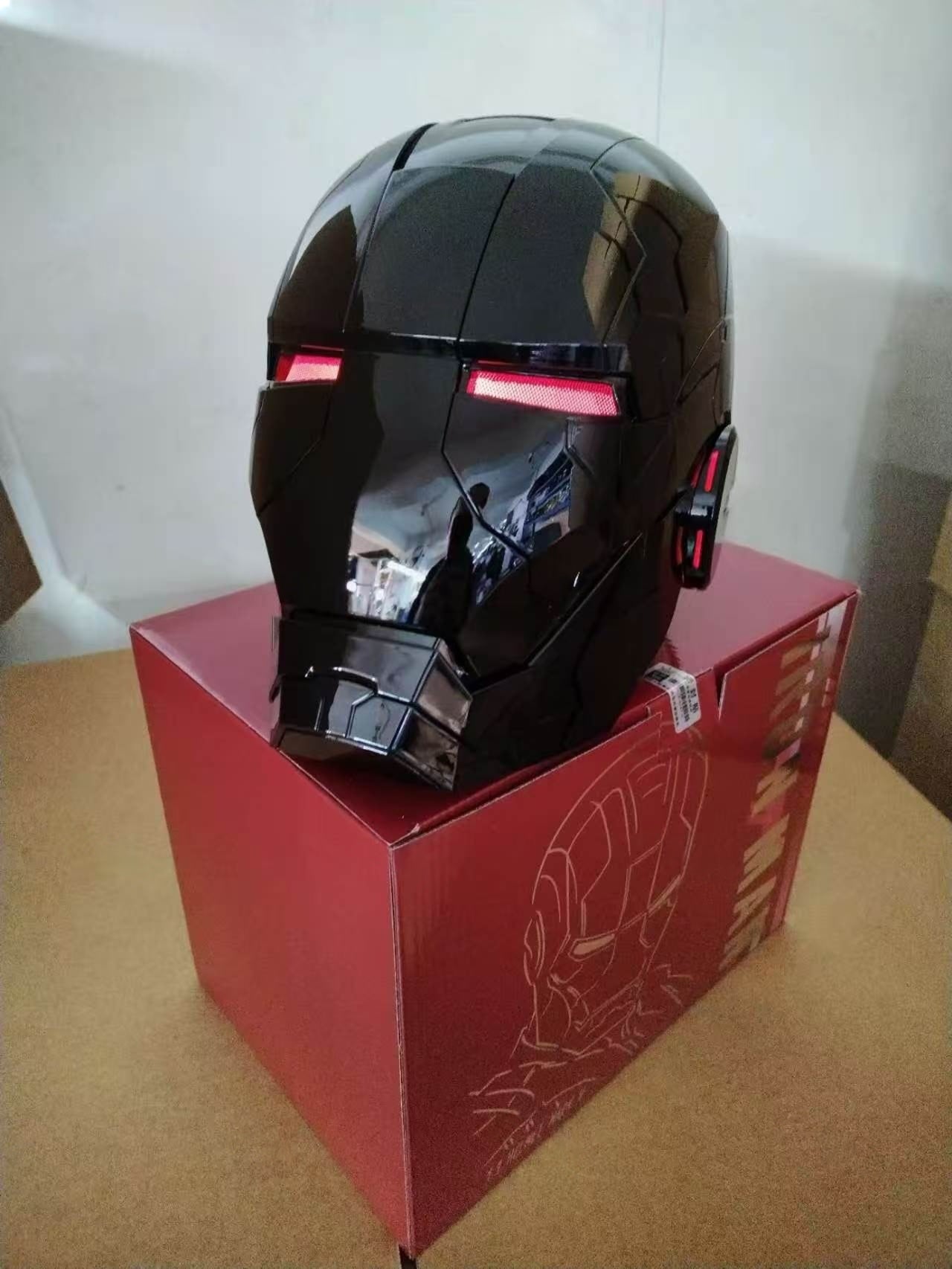 Casque de Super-Héros avec Visière Motorisée (Numéro 1)