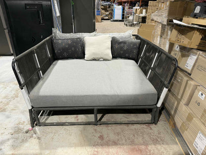 Divan lit extérieur